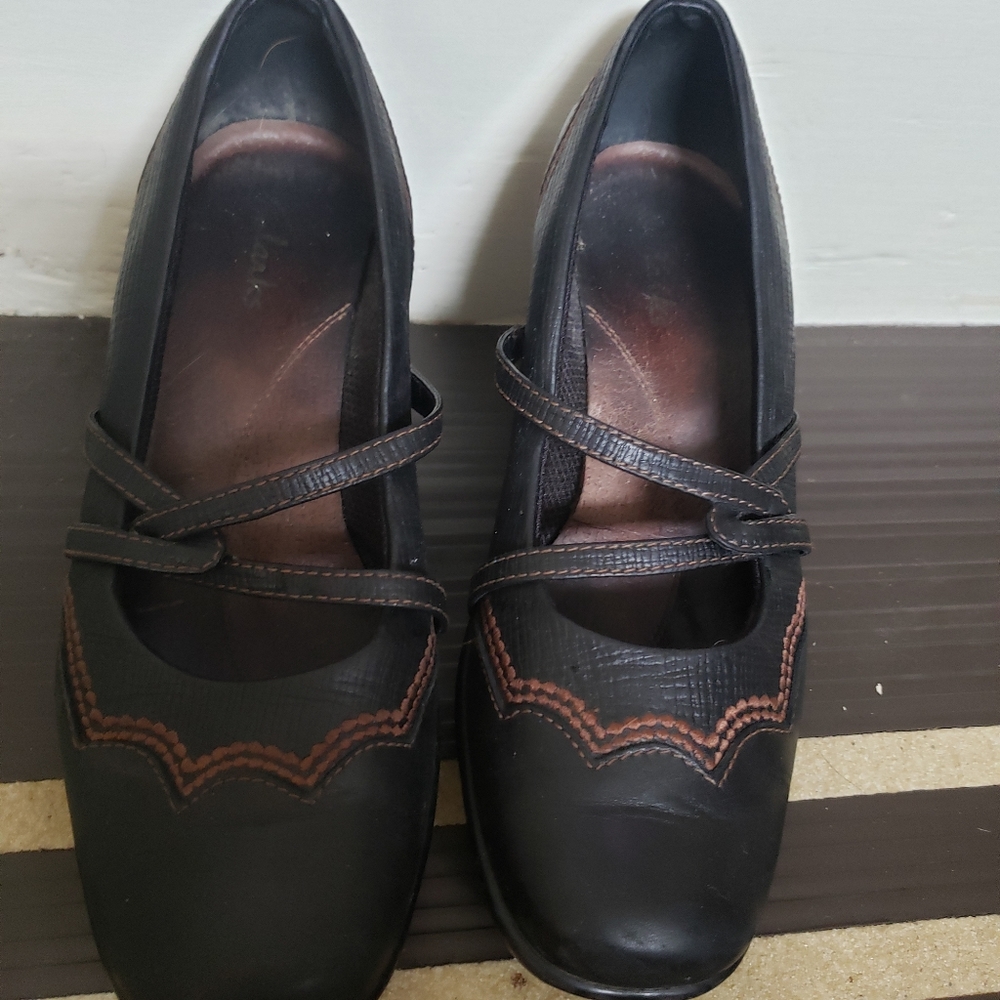 Clark's shoes
